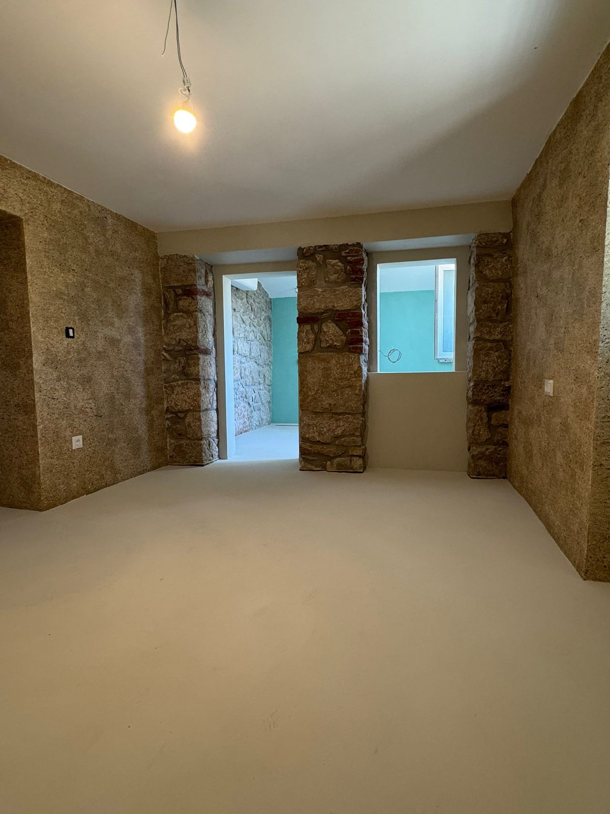 Mikrocement prostor Nubilia – Rasopasno